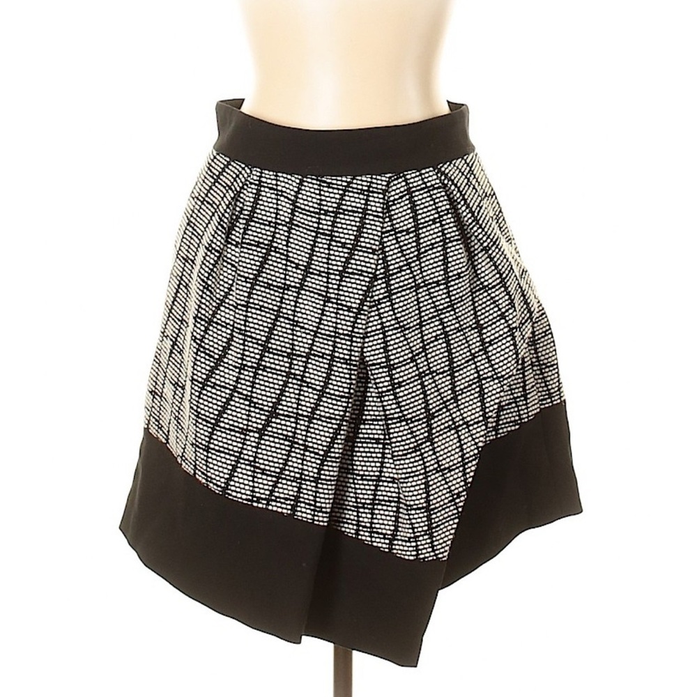 Banana Republic Black and White A-Line Jacquard Skirt with Pockets (Size 10)